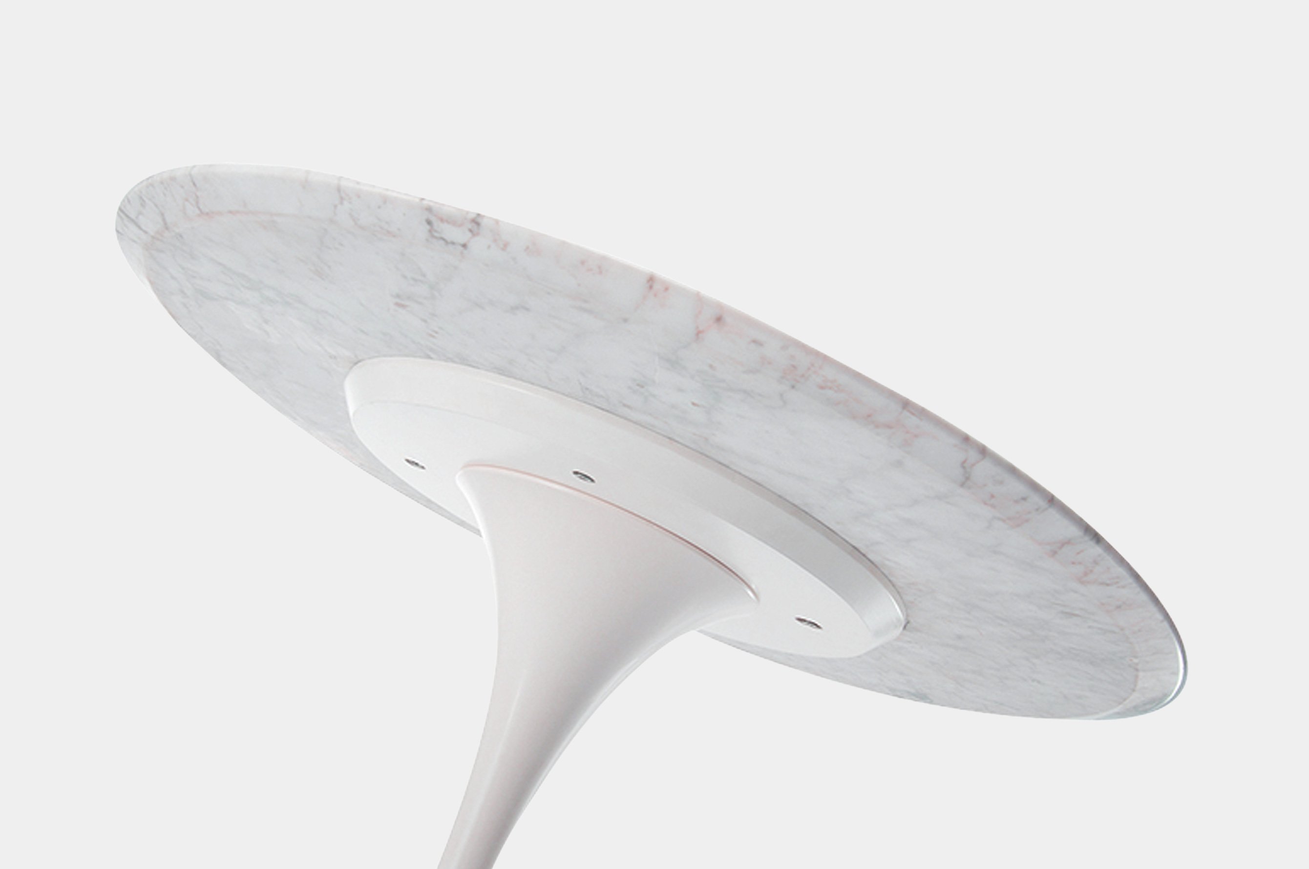 Replica Eero Saarinen Round Tulip Table – White Marble 2