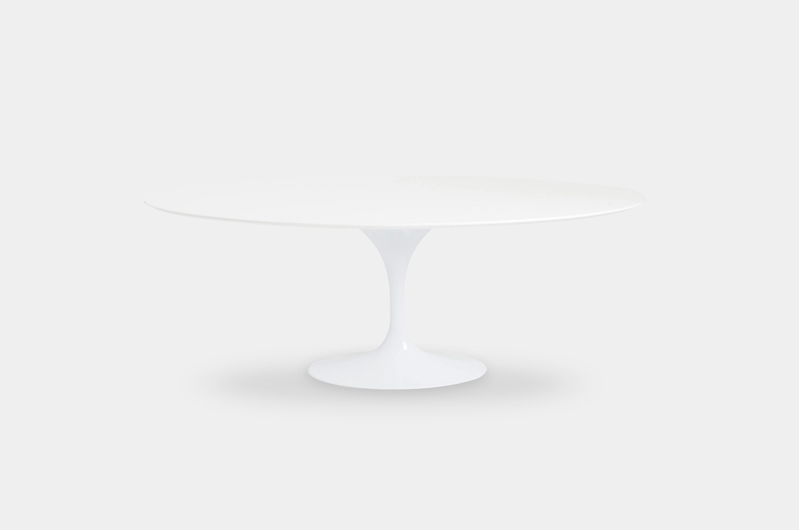 Replica Eero Saarinen Oval Tulip Table – White Wood 1