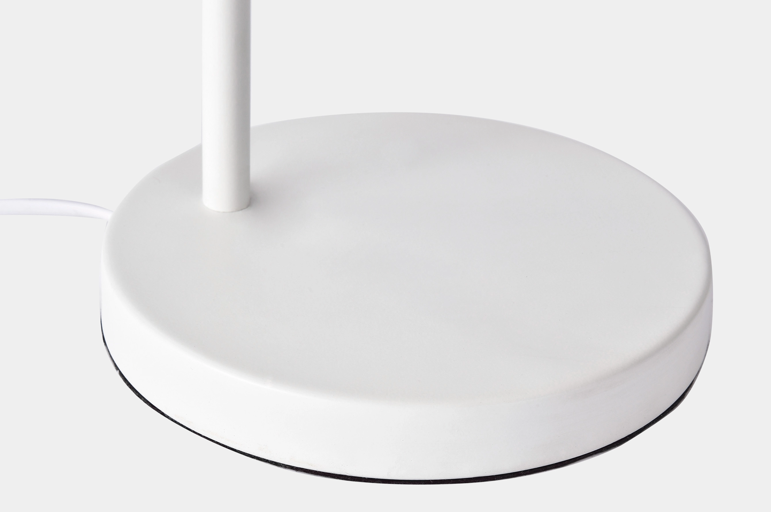 Igloo Table Lamp – White 2